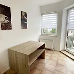 Апартаменты Monteurwohnung Mit Balkon In *