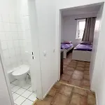 Monteurwohnung Mit Balkon In * 뒤스부르크