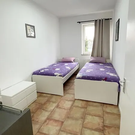 Monteurwohnung Mit Balkon In Lägenhet Duisburg