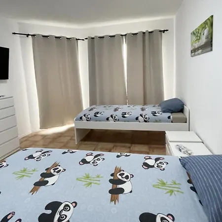 Monteurwohnung Mit Balkon In Lägenhet