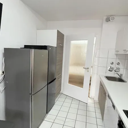 Monteurwohnung Mit Balkon In Duisburg Apartment Duisburg