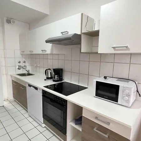 Monteurwohnung Mit Balkon In * Duisburg