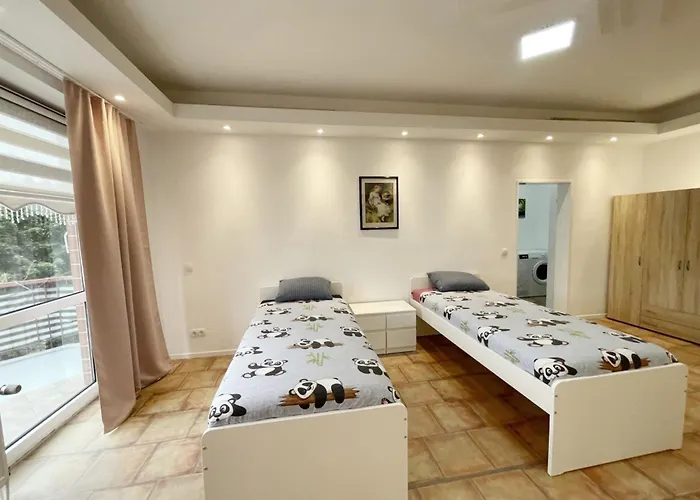 Lägenhet Monteurwohnung Mit Balkon In Duisburg