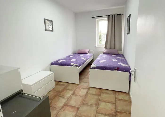 Monteurwohnung Mit Balkon In Duisburg Apartment Duisburg