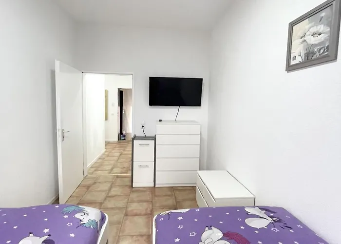 Monteurwohnung Mit Balkon In Duisburg Apartment Duisburg