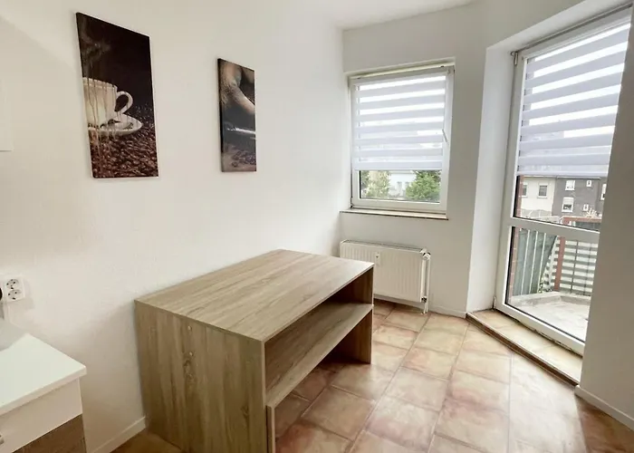 Lägenhet Monteurwohnung Mit Balkon In *