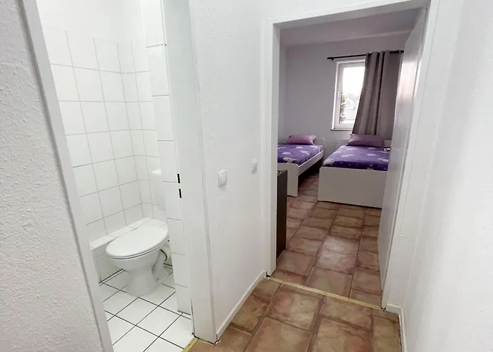 Monteurwohnung Mit Balkon In * Duisburg